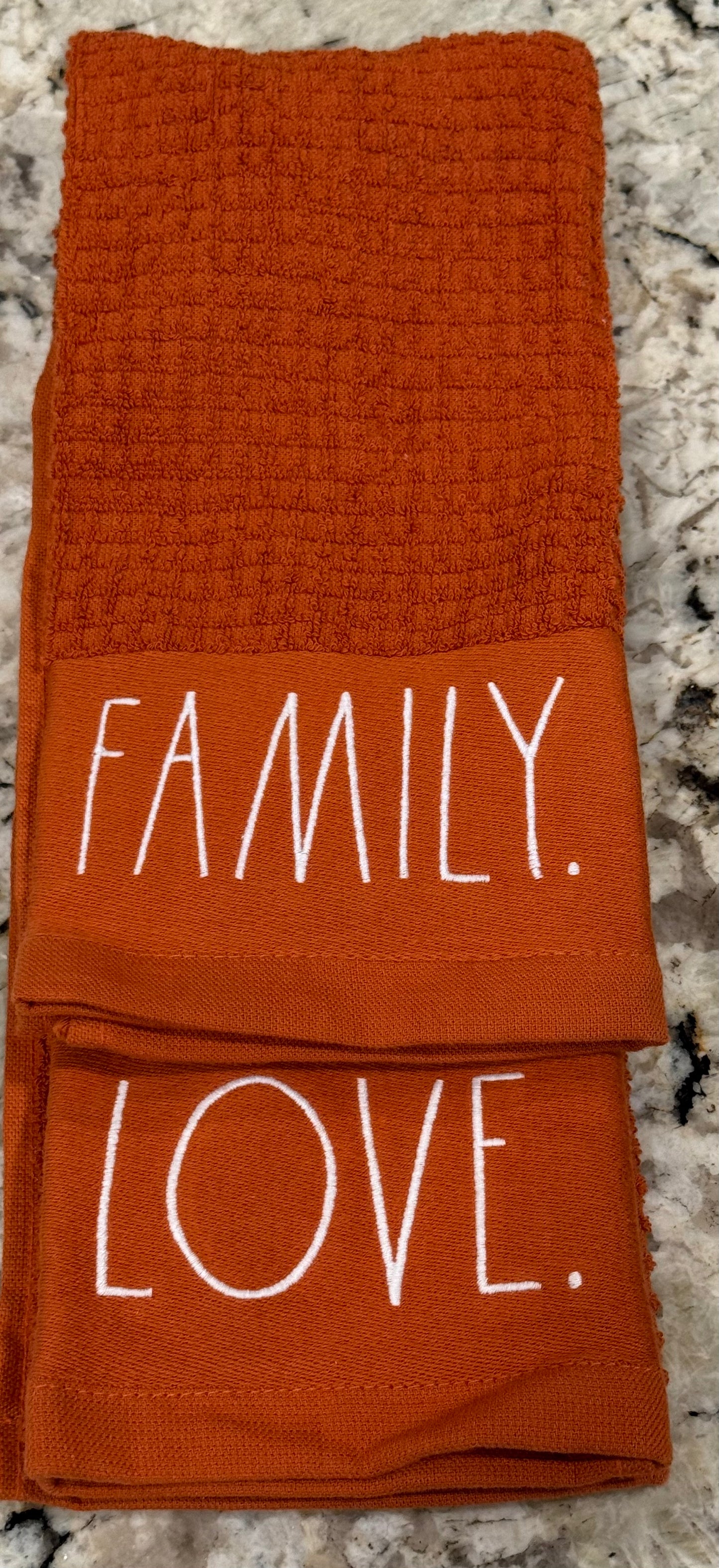 New Rae Dunn 2-piece orange fall towel set LOVE/FAMILY