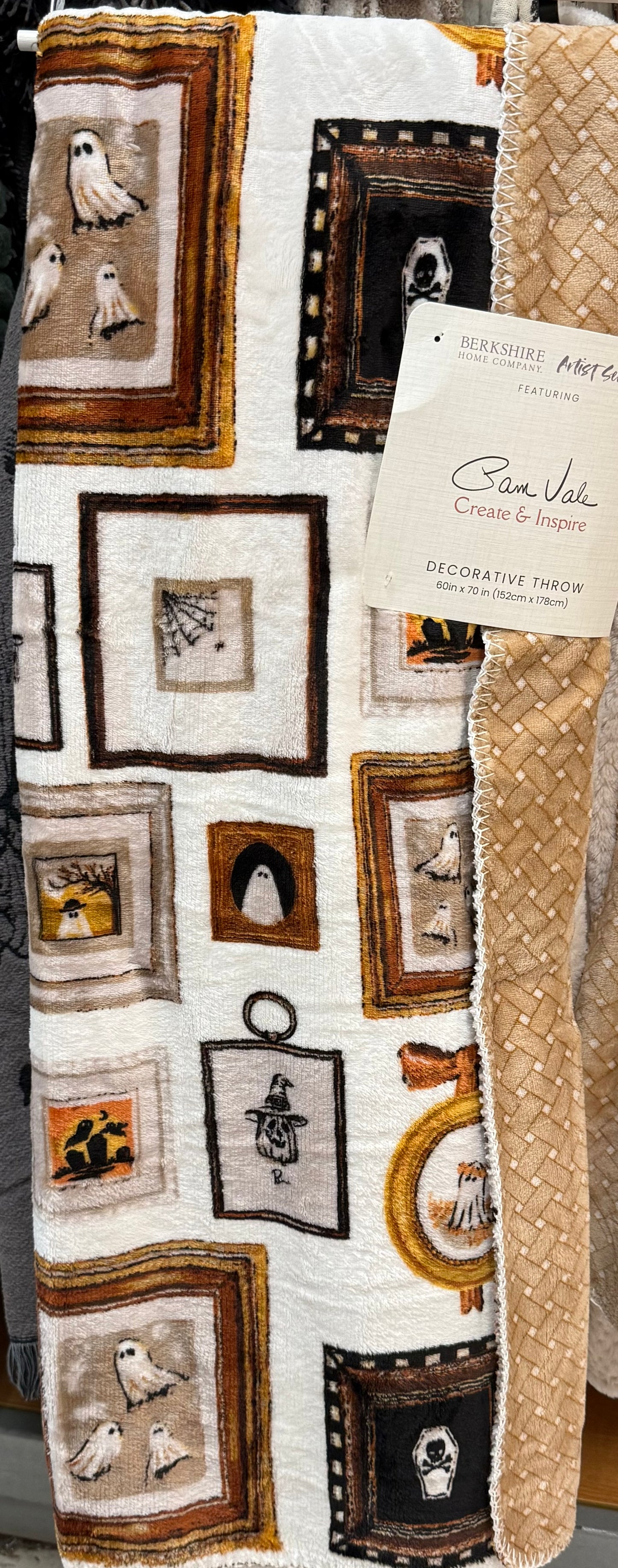 New Berkshire Home oversized ghost photo frame print throw blanket Halloween decor 60x70