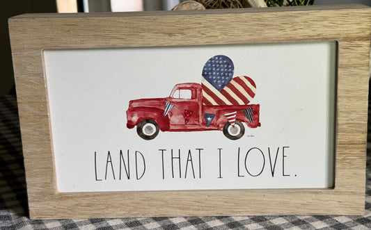 New Rae Dunn 10x8 patriotic dign decor USA LAND THAT I LOVE