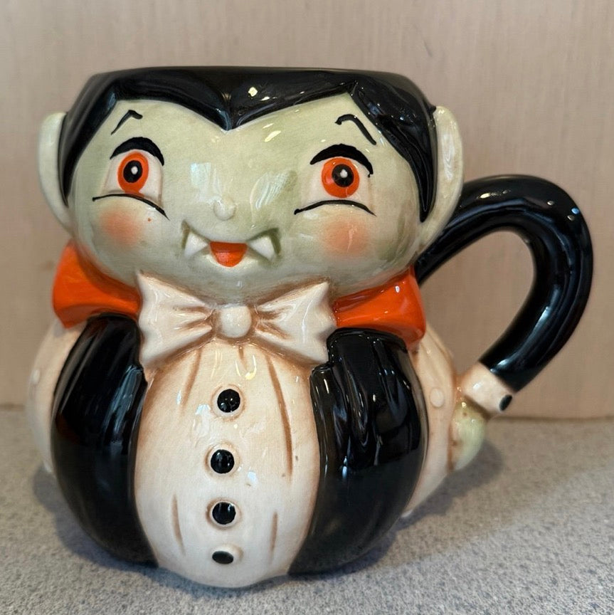 New Joanna Parker ceramic dracula coffee mug Halloween decor