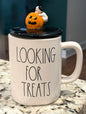 New Rae Dunn x Peanuts Snoopy ceramic Halloween coffee mug LOOKING FOR TREATS