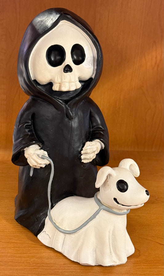New Grim Reaper 💀 black coat walking dog Halloween decor