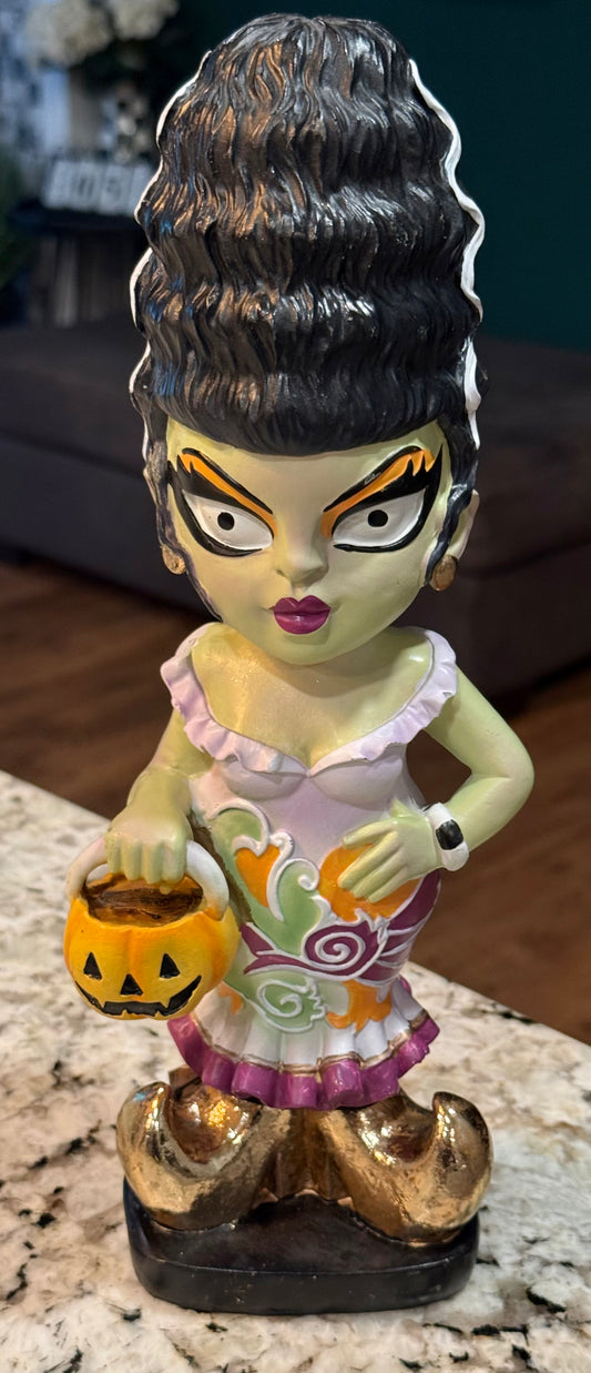 New Sweet Street resin Bride Frankenstein 13” Halloween decor