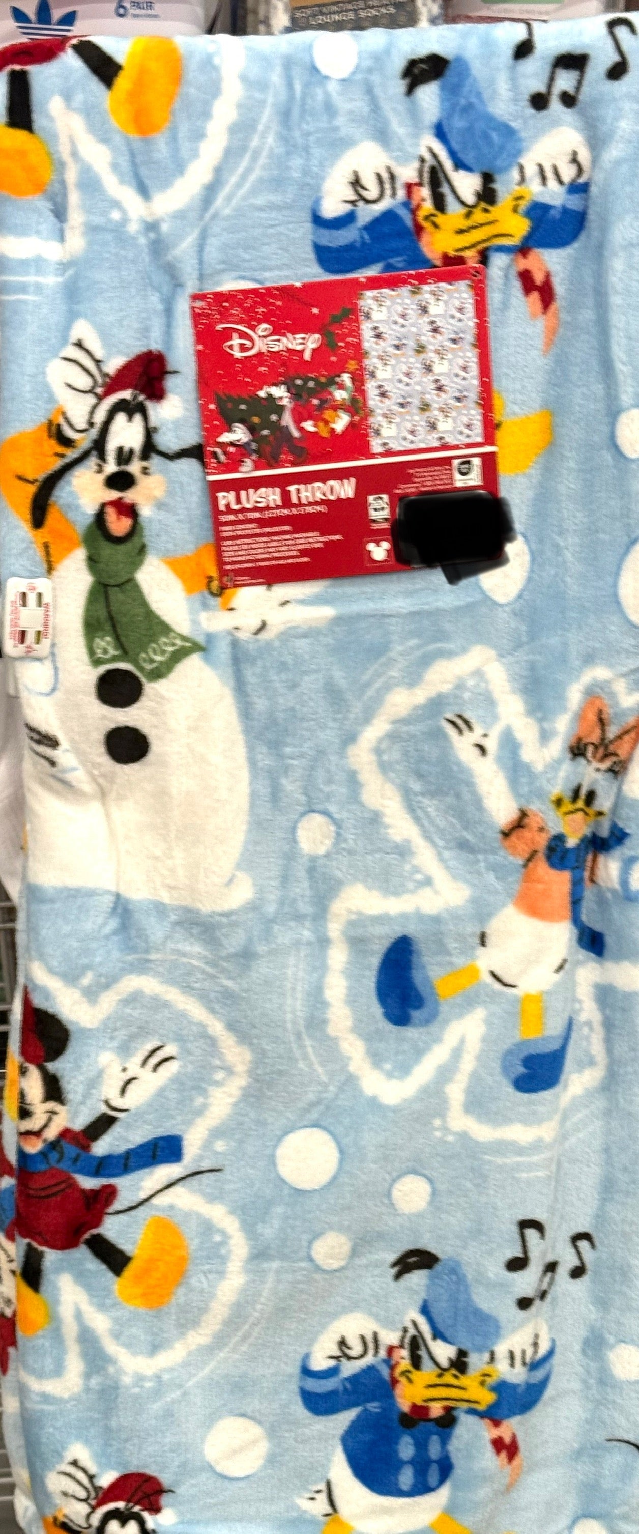 New Disney Mickey & Friends Christmas fun blanket bedding 50x70