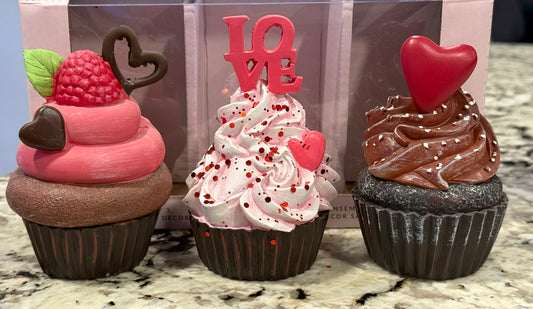 New Cupcakes and Cashmere resin 3-piece faux 🎂 Valentines Day cupcake decor