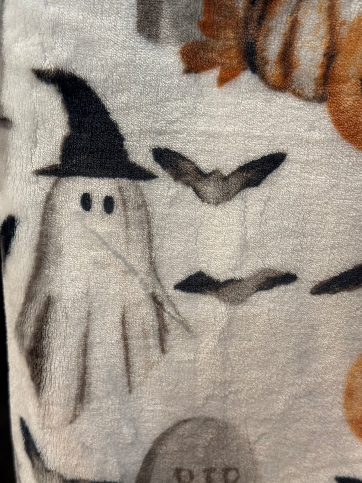 New 50x70 white ghost with hat Halloween throw blanket
