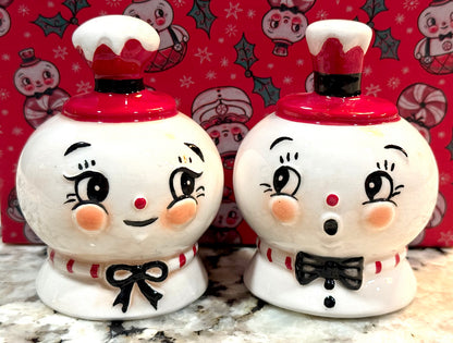 New release Christmas Johanna Parker snowman head salt & pepper shaker set-red